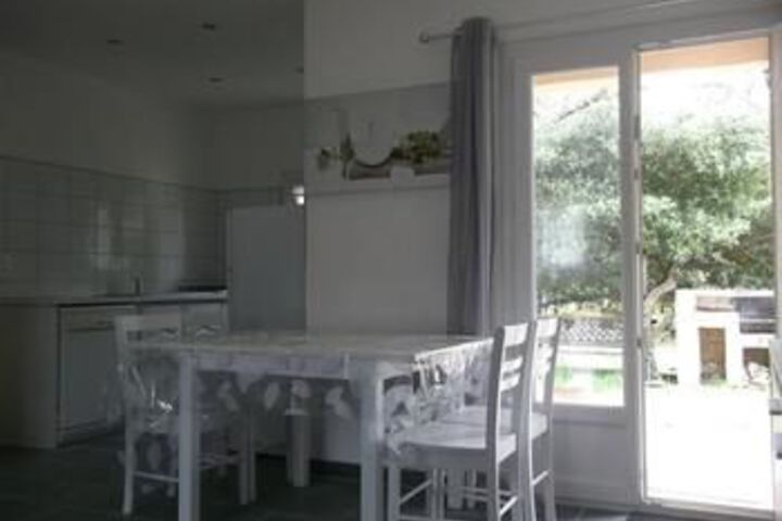 Room 10 of 15