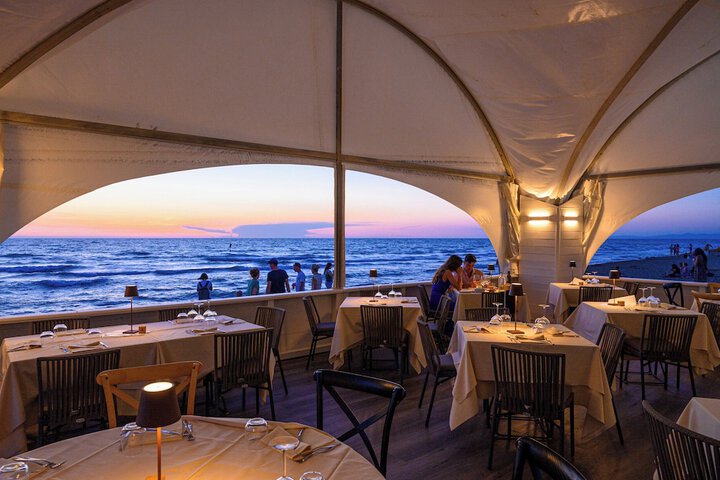 Dining 120 of 159
