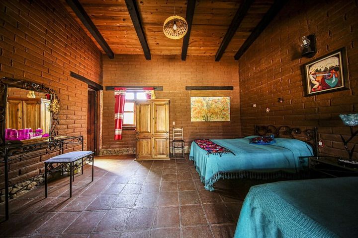 Room 35 of 132