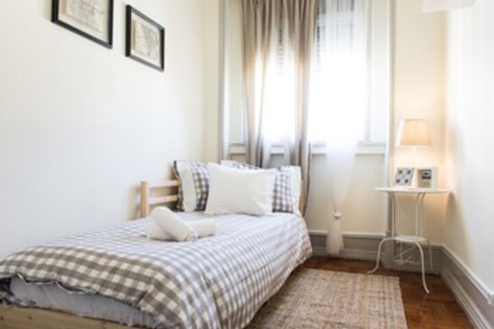 Room 14 of 64