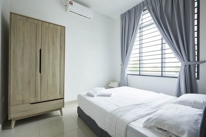 Room 68 of 173