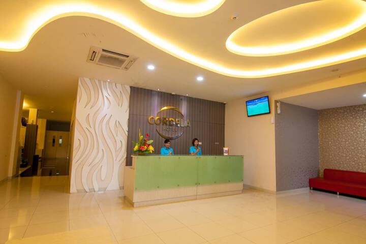 Entrance & Lobby