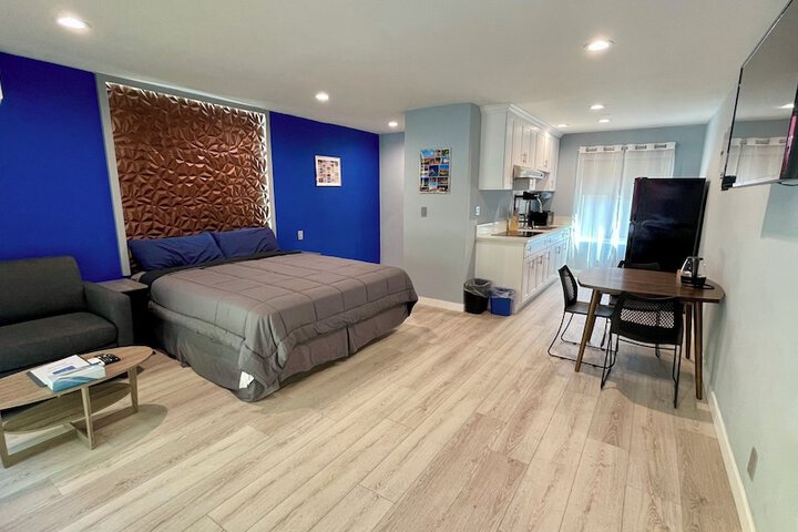 Room 9 of 89