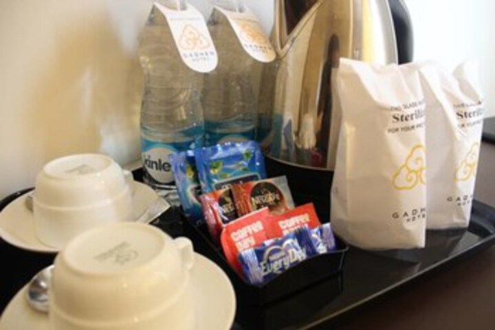 Breakfast/Coffee Service 3 of 8