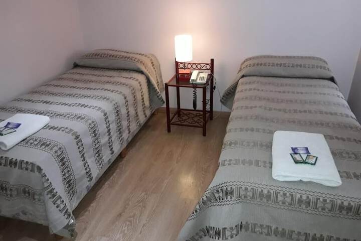 Room 4 of 32