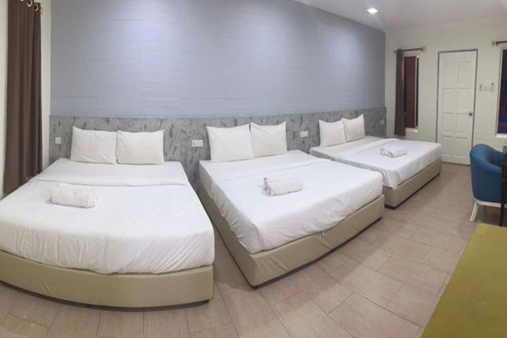 Room 28 of 129