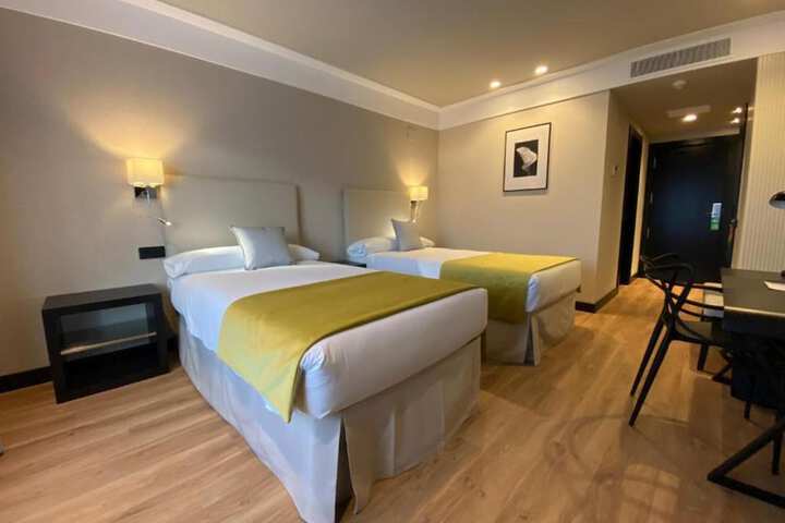 Room 30 of 61