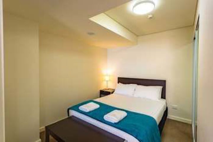 Room 4 of 5