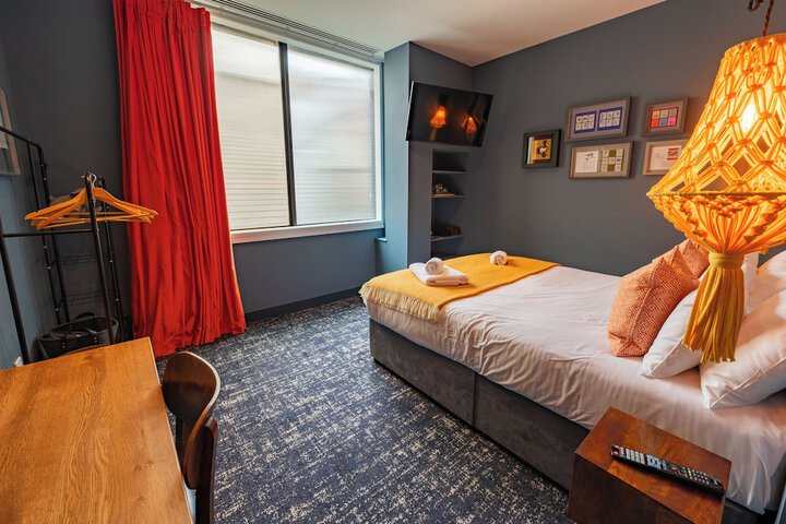 Room 60 of 144