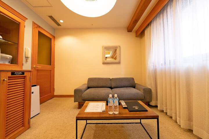 Room 71 of 239