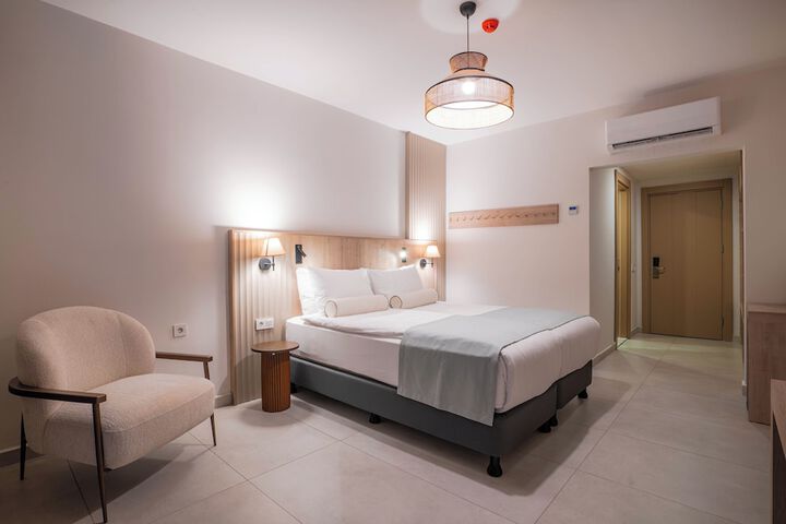 Room 36 of 185