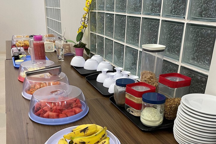 Breakfast/Coffee Service 7 of 16