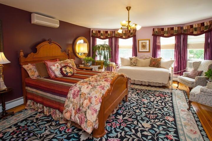 Hotel Interior 52 of 97