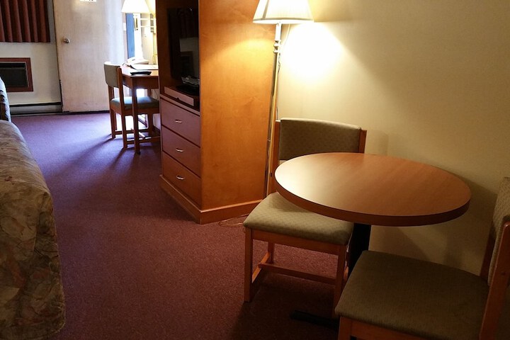 Room 5 of 29