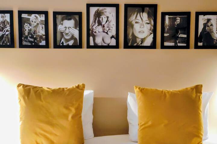 Room 62 of 74