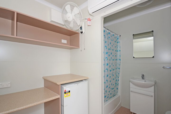 Room 9 of 31