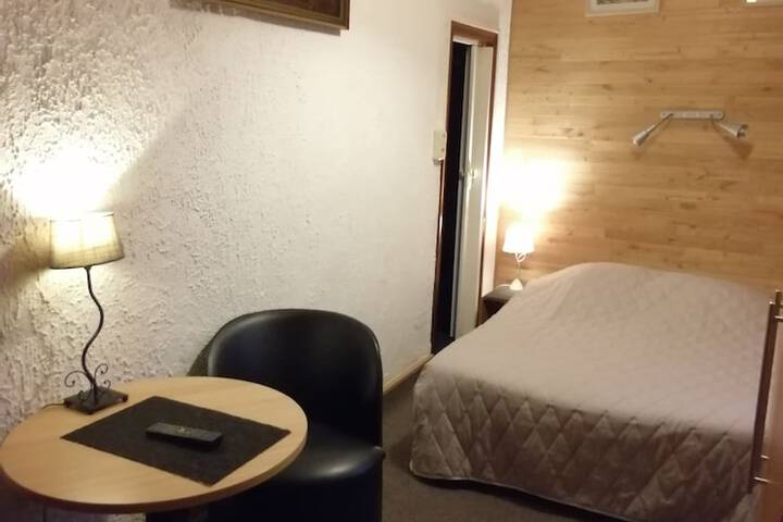 Room 15 of 53
