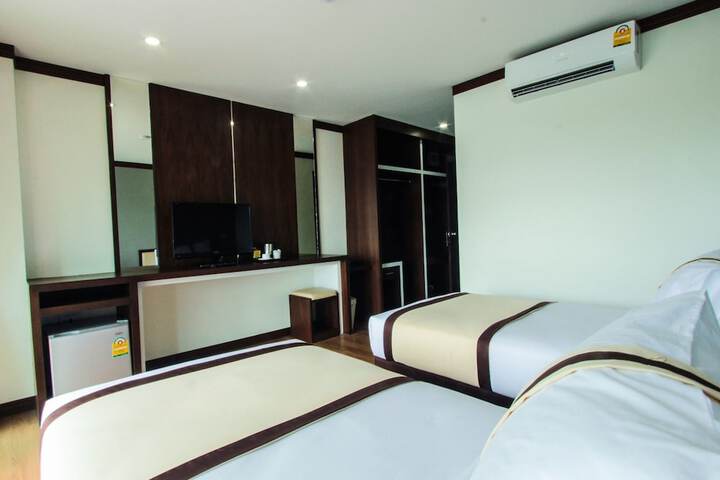 Room 9 of 43