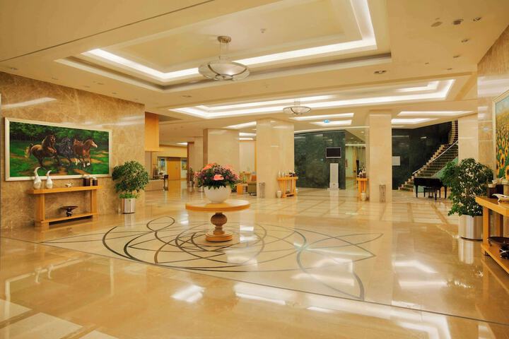 Guest Lobby