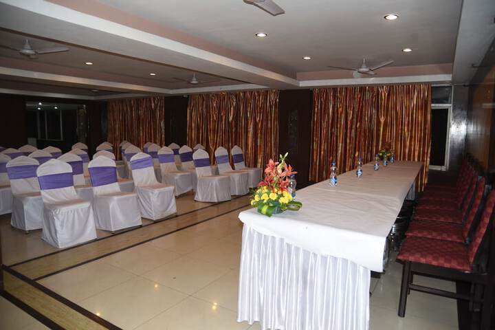 Ballroom/Hall 46 of 57