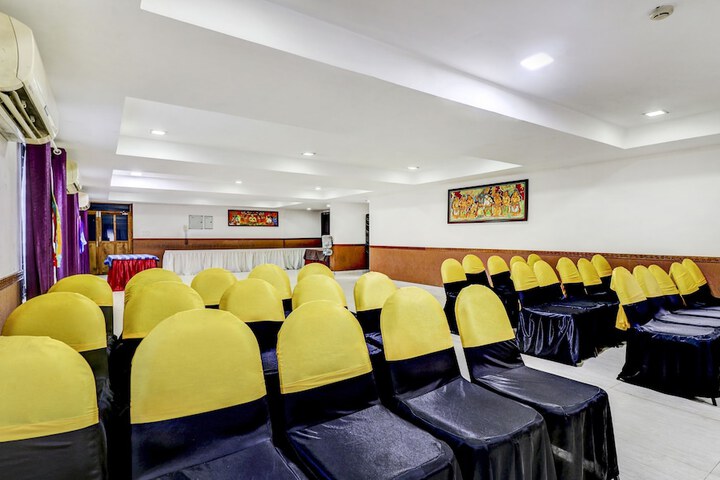 Ballroom/Hall 44 of 49