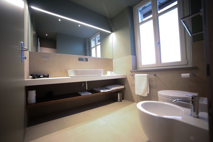 Room 6 of 47