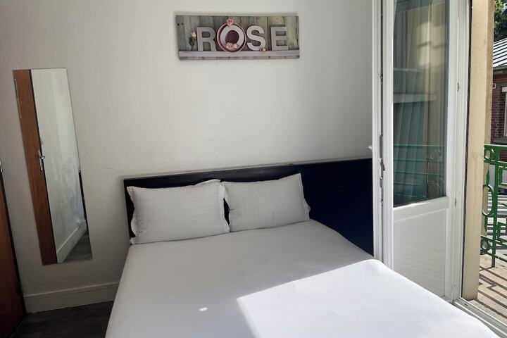 Room 21 of 50