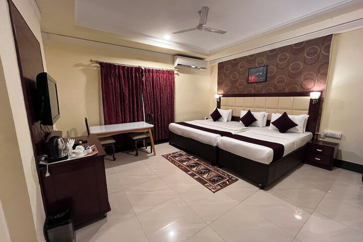 Room 40 of 135