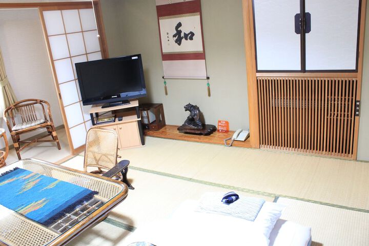 Room 5 of 26