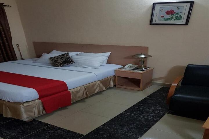 Room 20 of 65