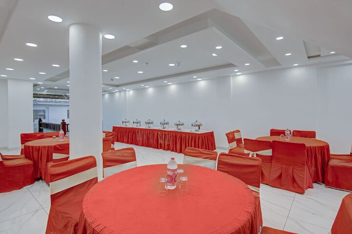 Ballroom/Hall 33 of 37