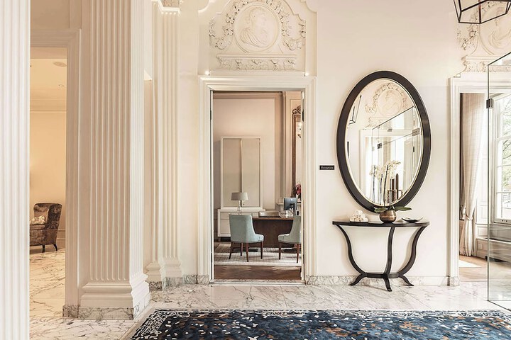 Guest Lobby