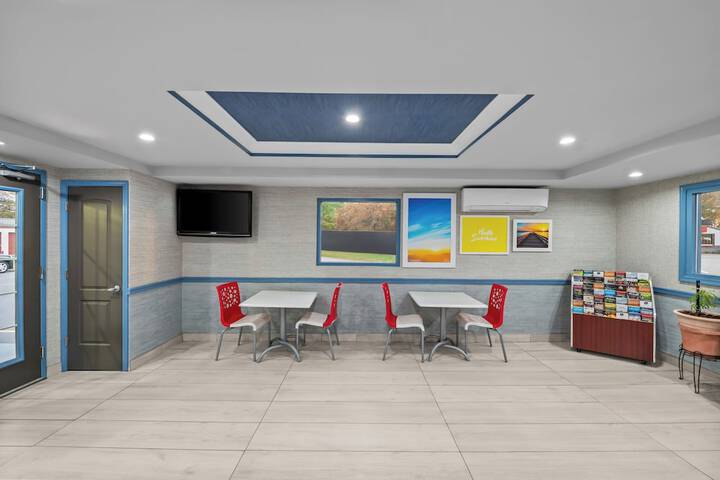 Breakfast/Coffee Service 43 of 53