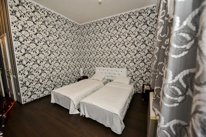 Room 2 of 18