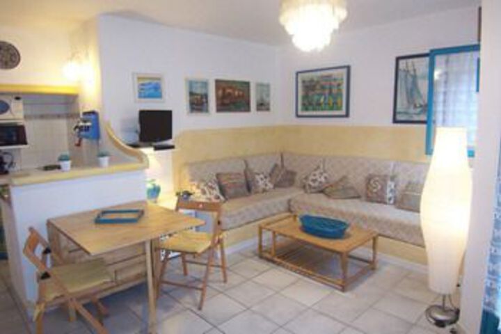 Room 15 of 19