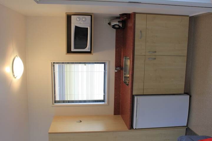Room 3 of 43