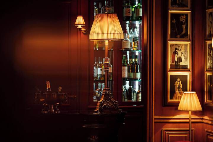 Lounge 46 of 50