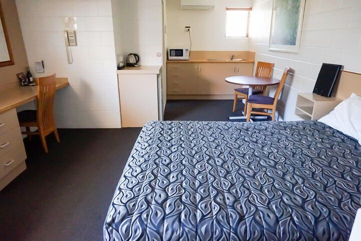 Room 5 of 19