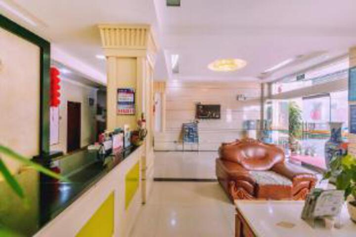 Tengchong Feng Guang Hotel