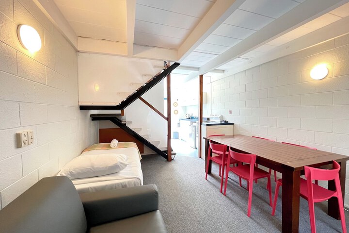 Room 49 of 98