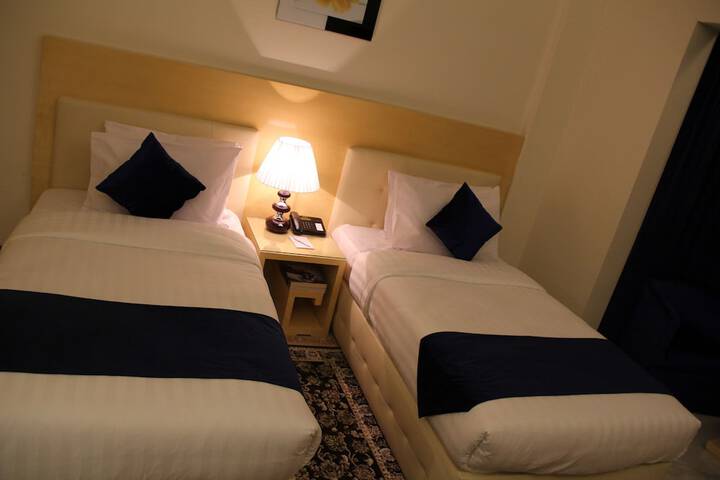 Room 11 of 30