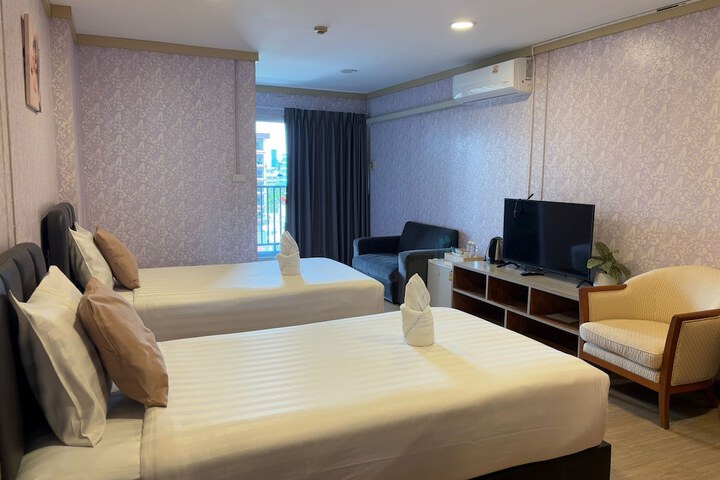 Room 15 of 31