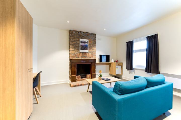 Room 10 of 76