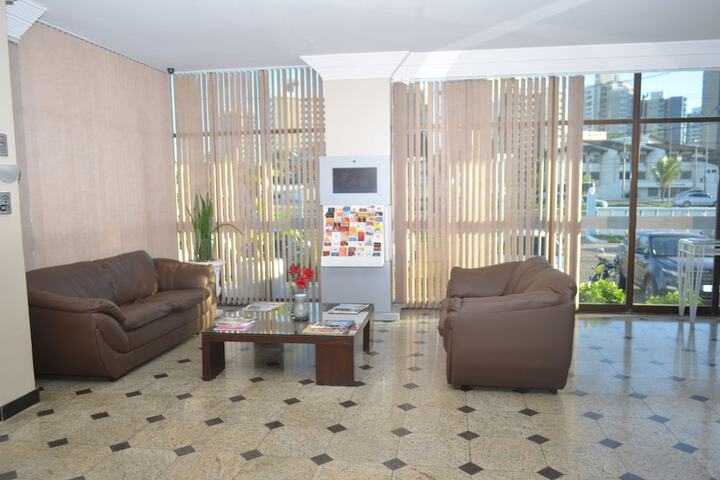 Entrance & Lobby