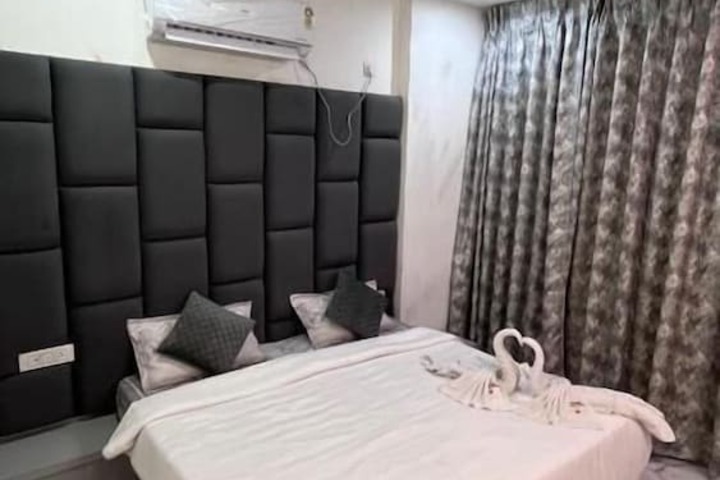 Room 17 of 43