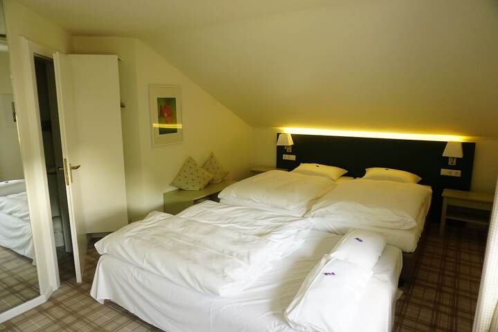 Room 5 of 59