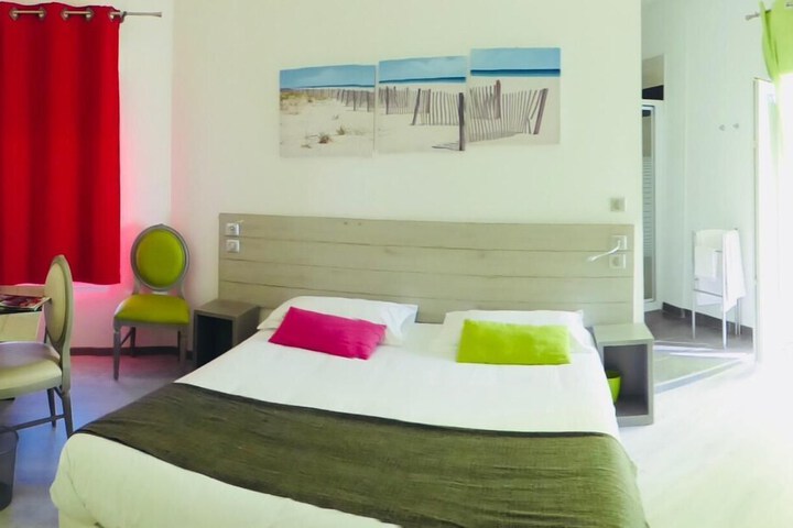 Room 4 of 43