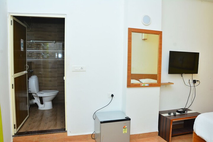 Room 28 of 37
