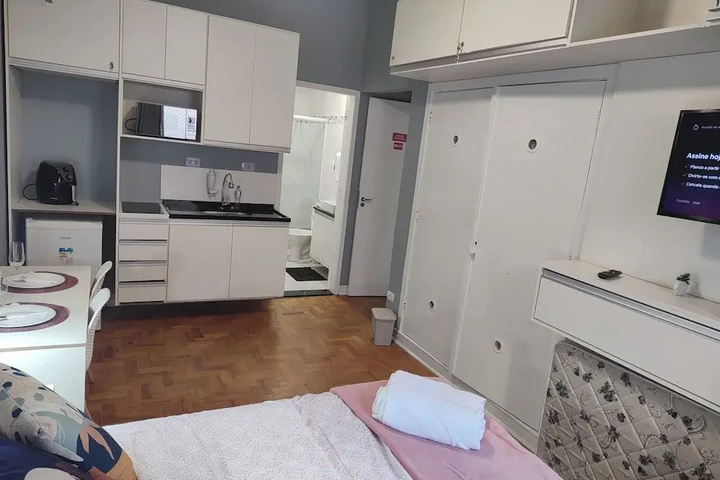 Room 4 of 13