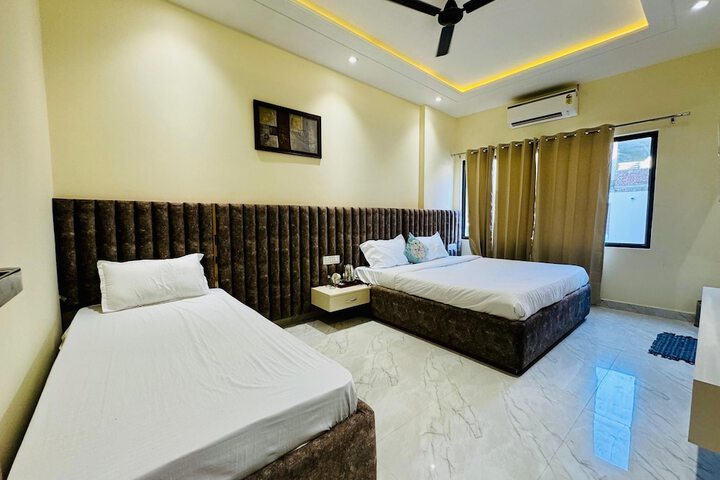 Room 18 of 35